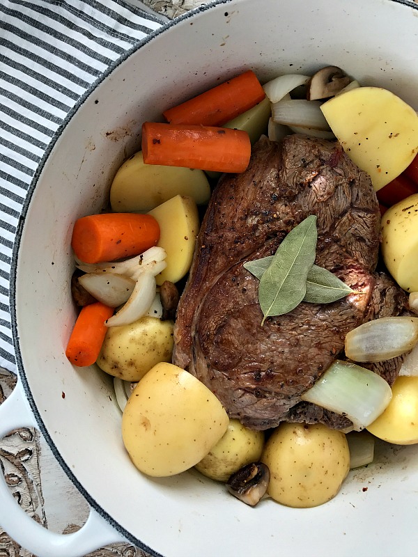 https://brimckoy.com/wp-content/uploads/2013/05/Preparing-the-best-pot-roast-recipe.jpg